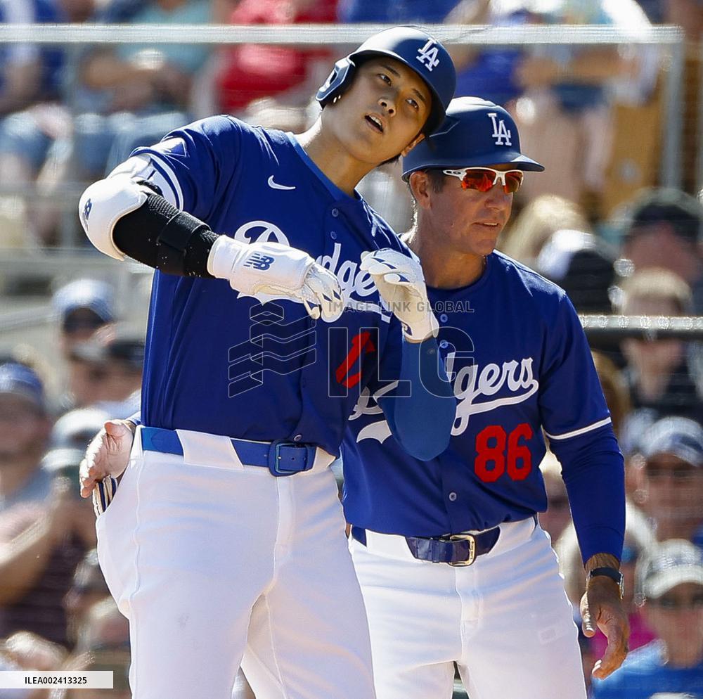 Baseball: MLB spring training game