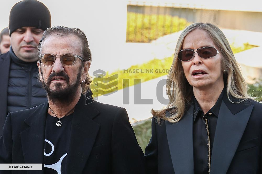 PFW - Stella McCartney Womenswear Fall/Winter 2024-2025 - Arrivals NB