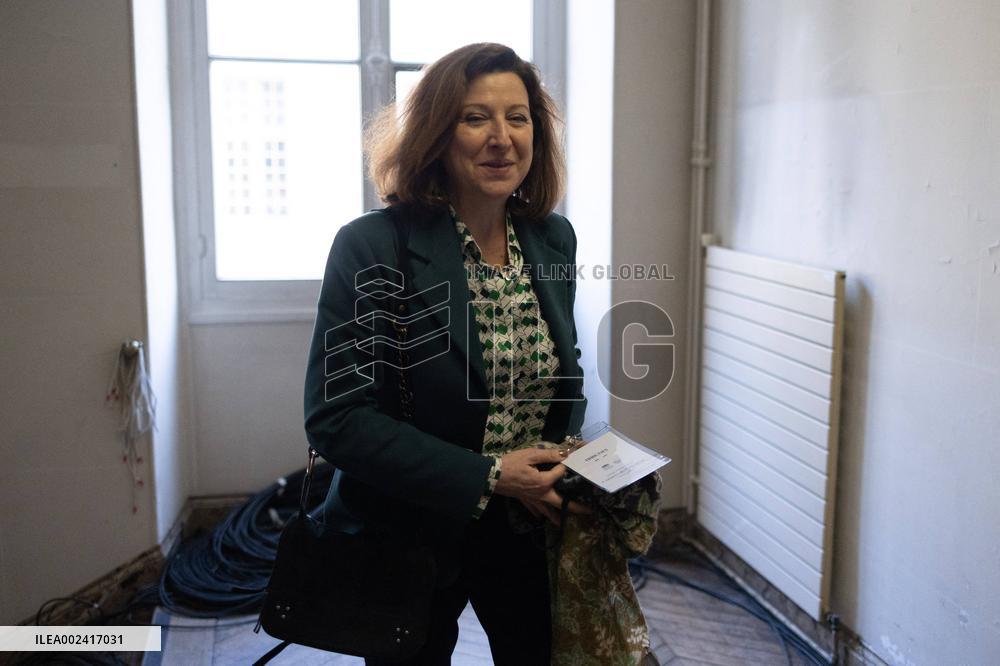 Congress To Anchor The Right To Abortion In The Country's Constitution - Versailles