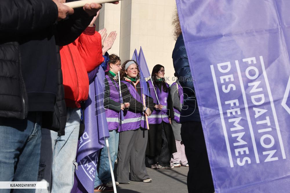 France Makes Abortion A Constitutional Right - Paris