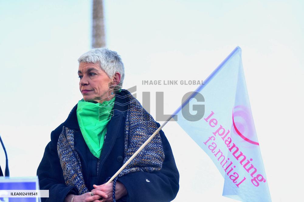 France Makes Abortion A Constitutional Right - Paris