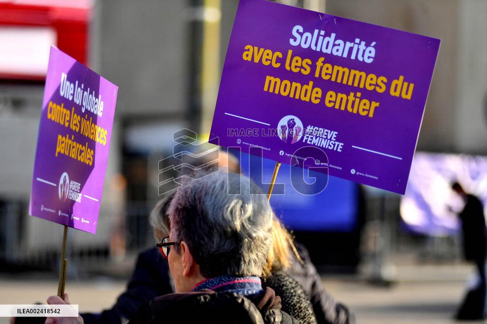 France Makes Abortion A Constitutional Right - Paris