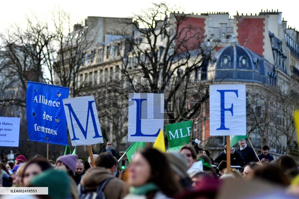 France Makes Abortion A Constitutional Right - Paris