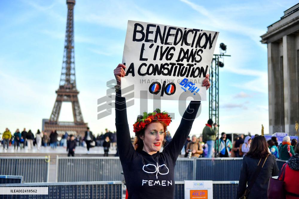 France Makes Abortion A Constitutional Right - Paris