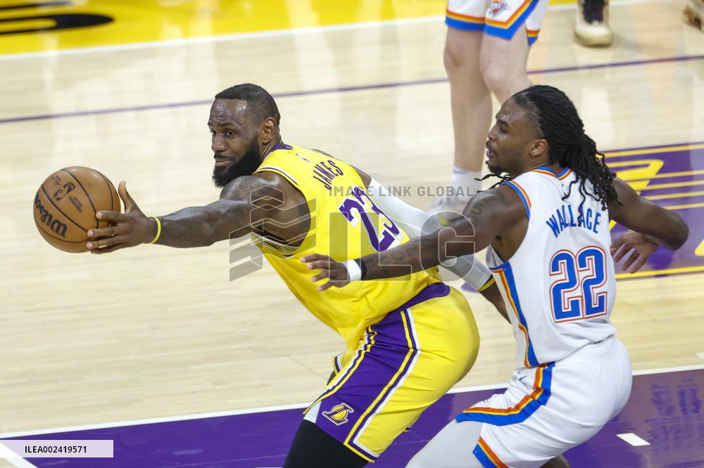 (SP)U.S.-LOS ANGELES-NBA-LAKERS VS THUNDER
