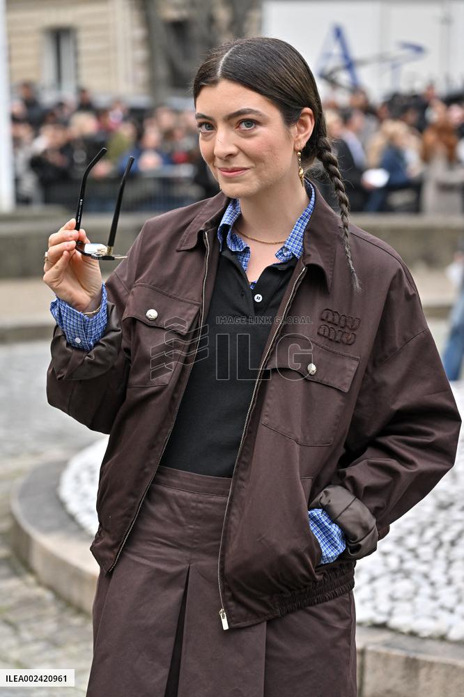 PFW Miu Miu Outside Arrivals
