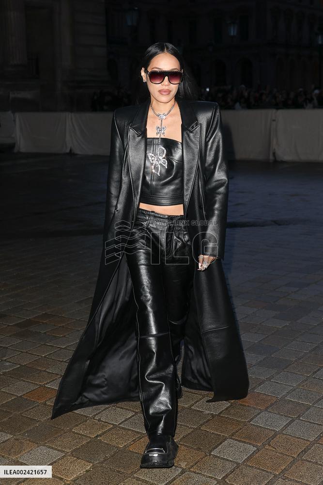 PFW - Louis Vuitton Womenswear Fall/Winter 2024-2025 - Arrivals NB