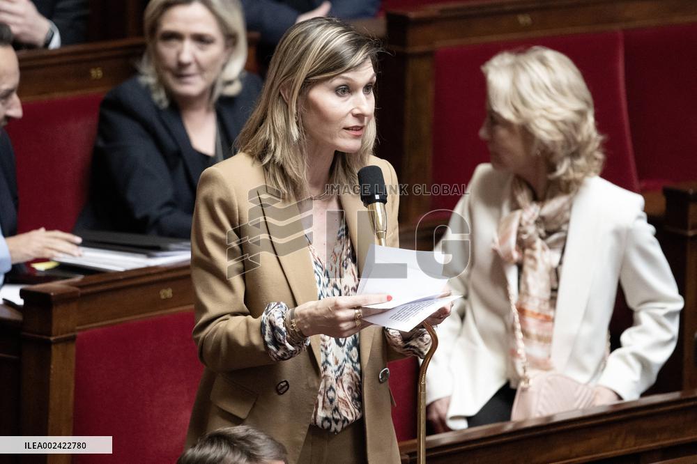 Questions to the Government - Paris