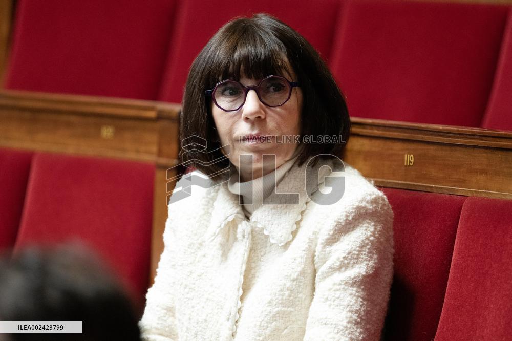 Questions to the Government - Paris