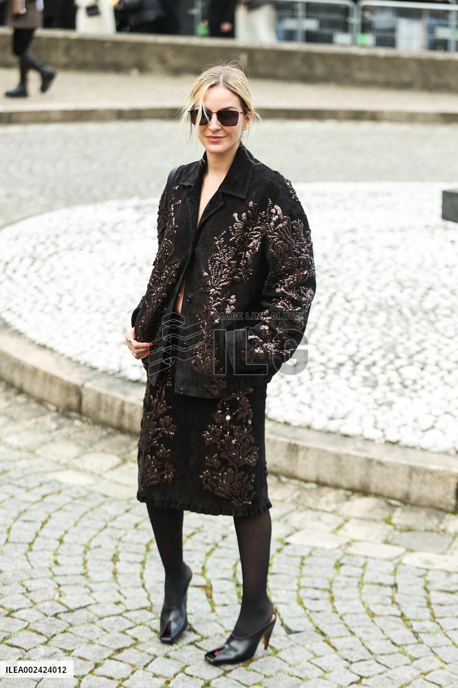 PFW - Miu Miu Womenswear Fall/Winter 2024-2025 - Arrivals NB