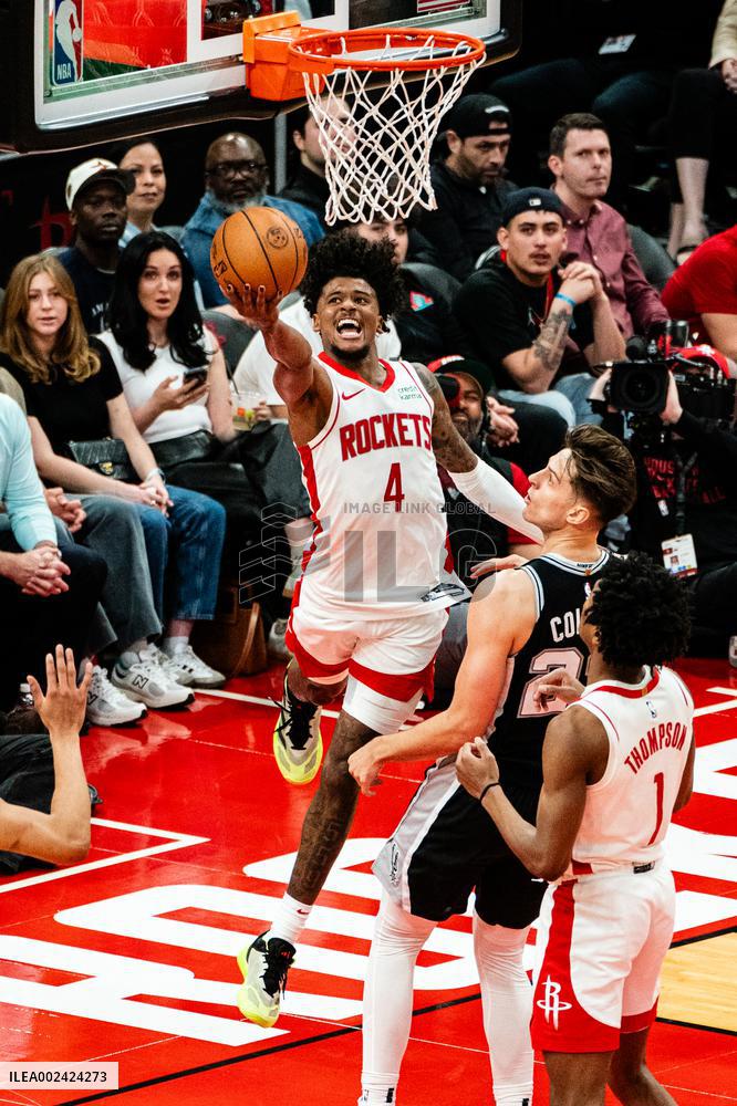 (SP)U.S.-HOUSTON-BASKETBALL-NBA-SPURS VS ROCKETS