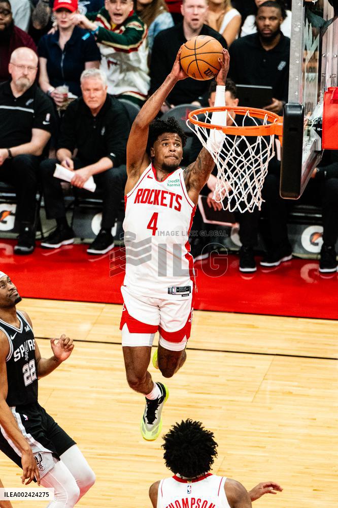 (SP)U.S.-HOUSTON-BASKETBALL-NBA-SPURS VS ROCKETS