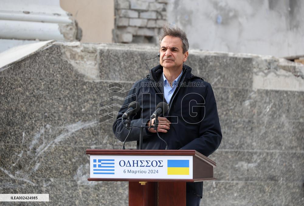 PM of Greece and President of Ukraine hold joint briefing in Odesa