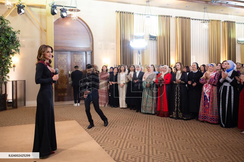 King of Jordan Besows Grand Cordon on Queen Rania - Amman