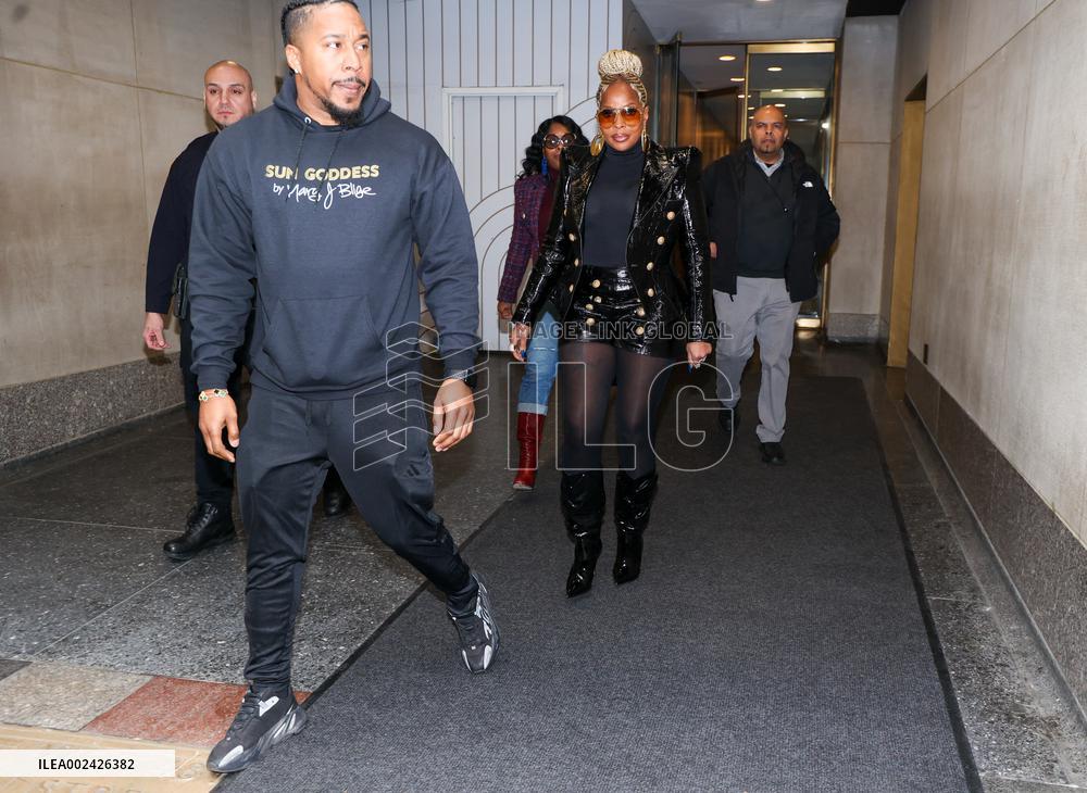 Mary J Blige At CBS This Morning Studios - NYC