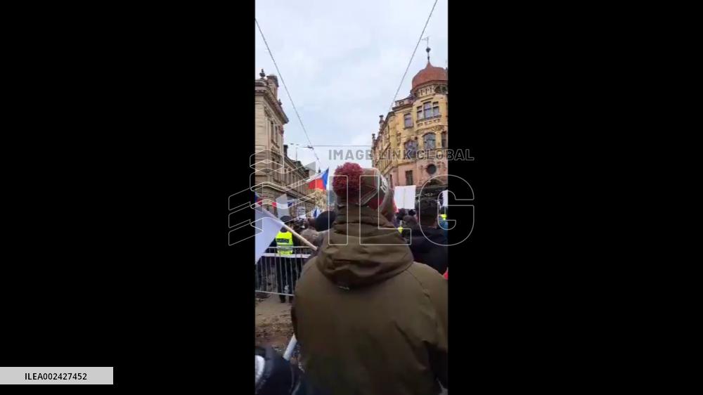 Czech Republic: Protesting Farmers Block Roads, Dump Manure On Streets In Prague