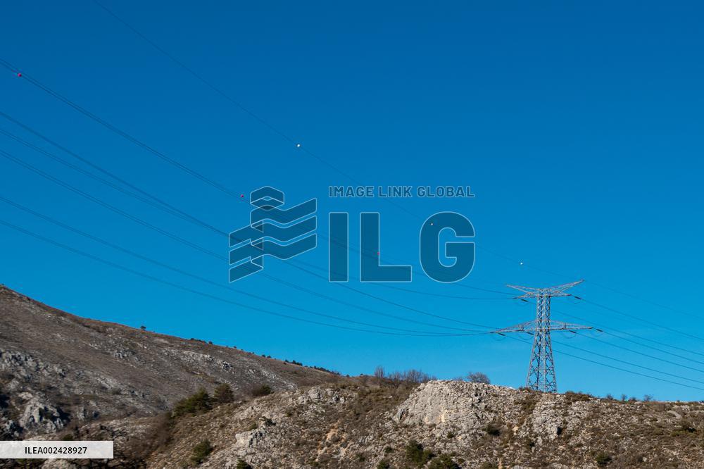 Illustration High-voltage Power Lines - France