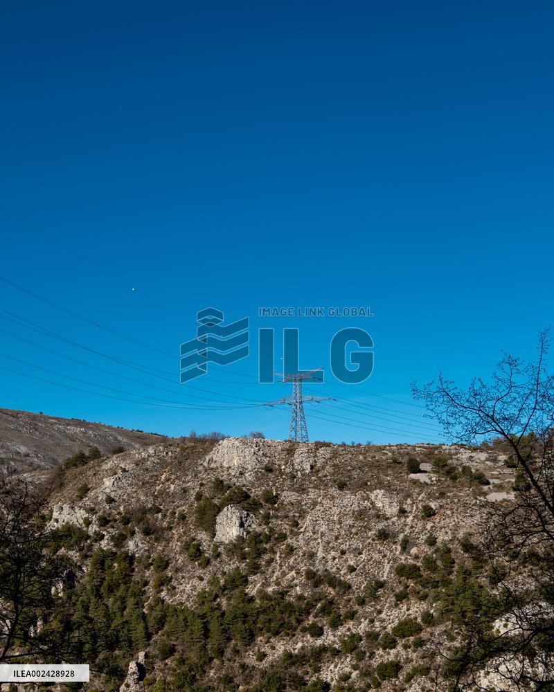 Illustration High-voltage Power Lines - France