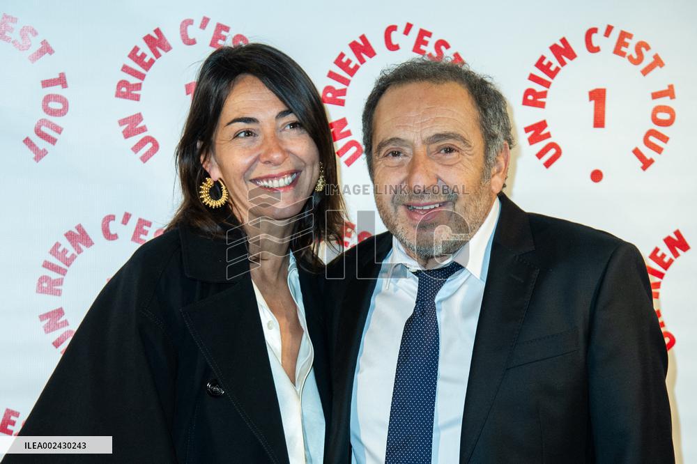 Un Rien C est Tout Gala