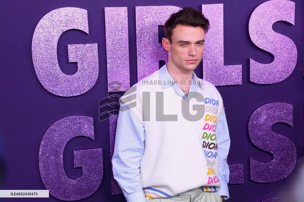 Girls5eva Premiere - NYC