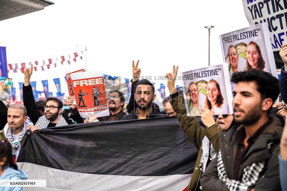 Protest Against Continuous Trade With Israel - Istanbul