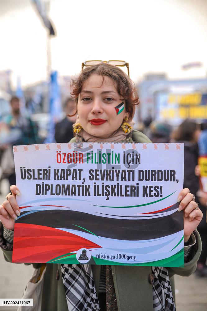 Protest Against Continuous Trade With Israel - Istanbul