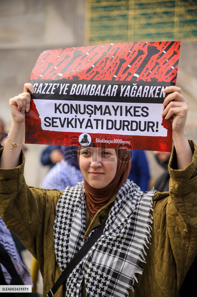 Protest Against Continuous Trade With Israel - Istanbul