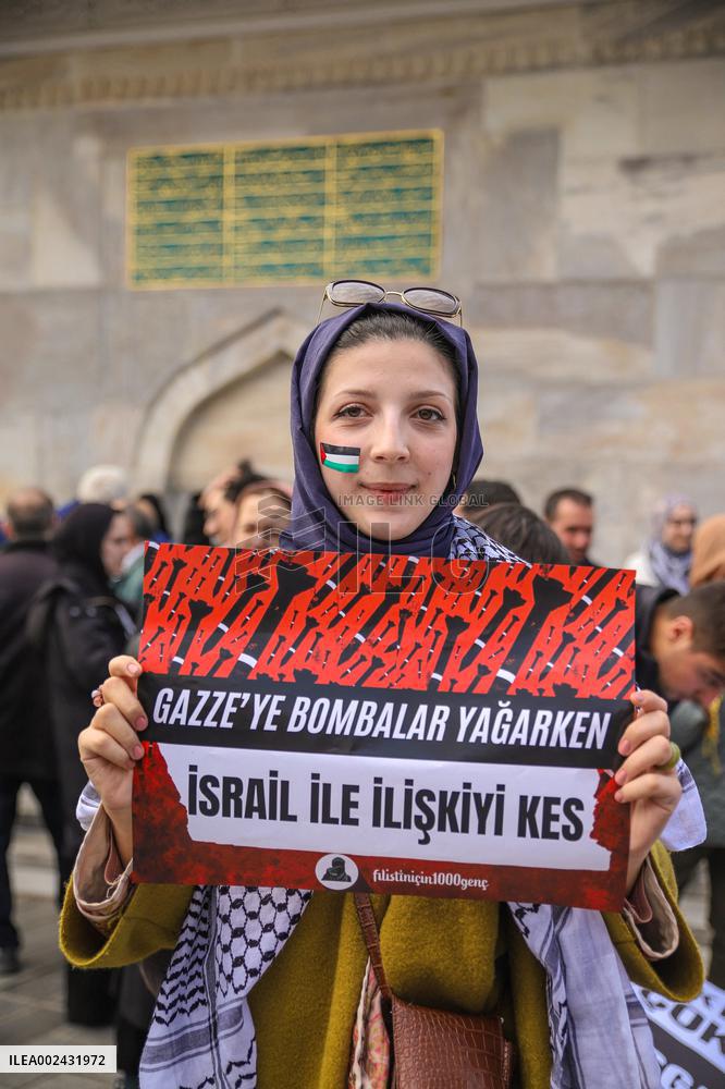 Protest Against Continuous Trade With Israel - Istanbul
