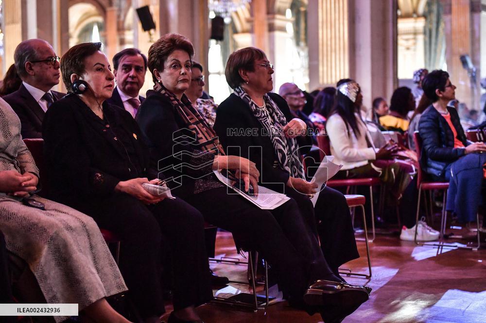 A Woman Equals A Man ? Conference - Paris