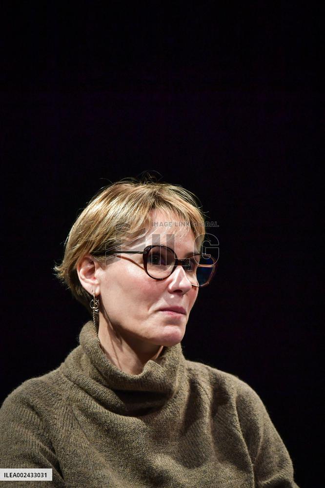 A Woman Equals A Man ? Conference - Paris