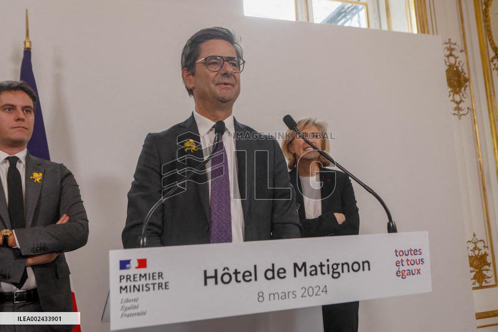 PM Attal Receives The Winners Of The 101 Women Entrepreneurs Competition - Paris