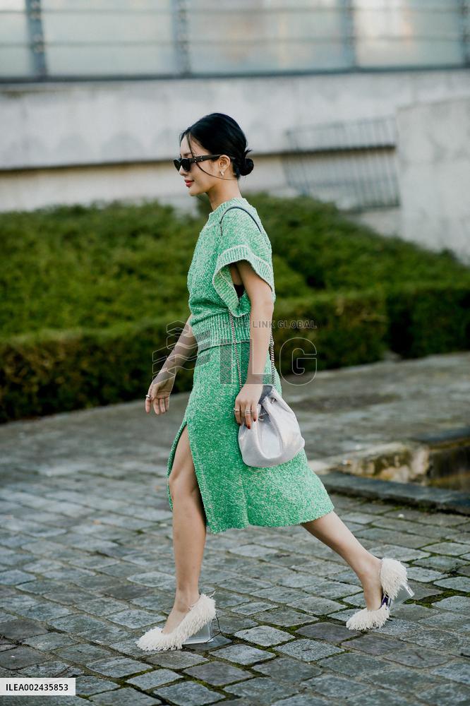 PFW - Stella McCartney Street Style