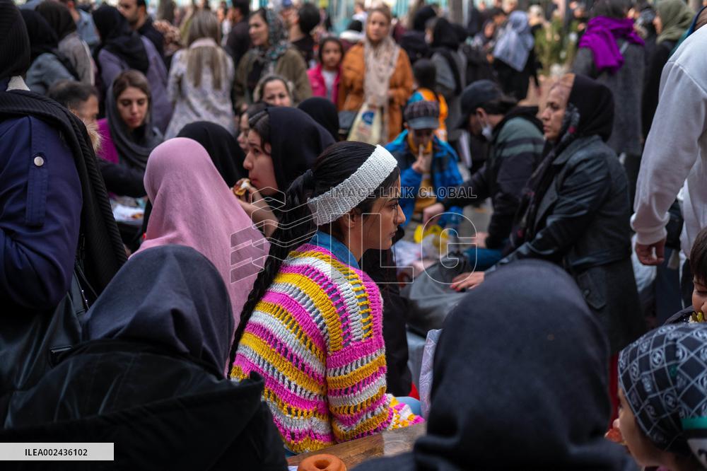 Women Shop In Tehran - Iran