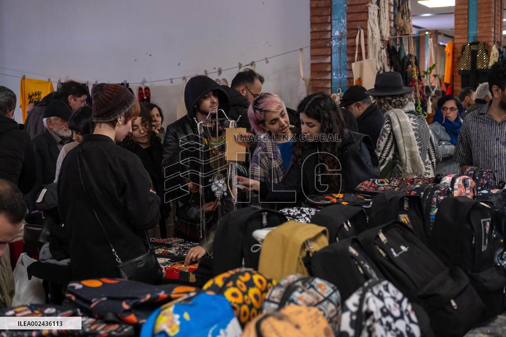 Women Shop In Tehran - Iran