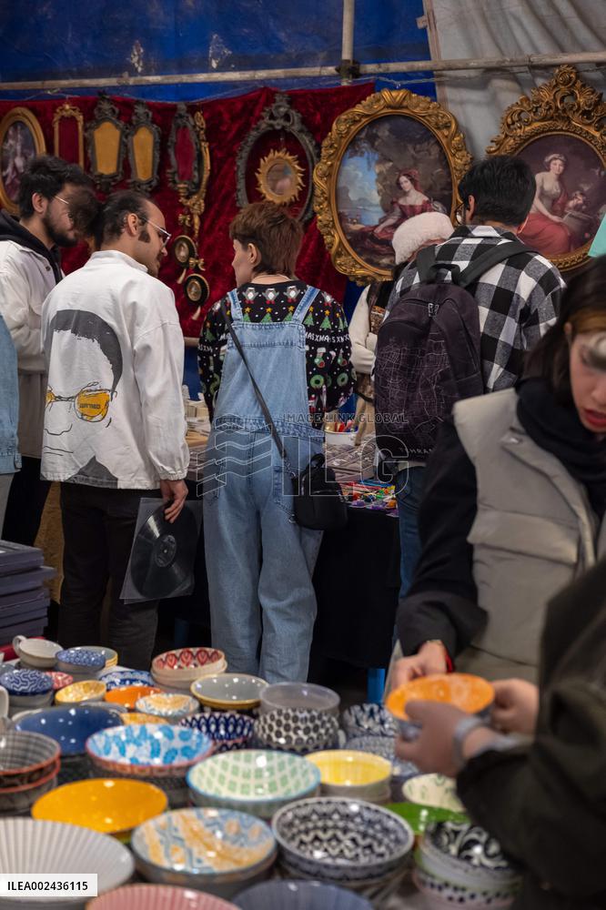 Women Shop In Tehran - Iran