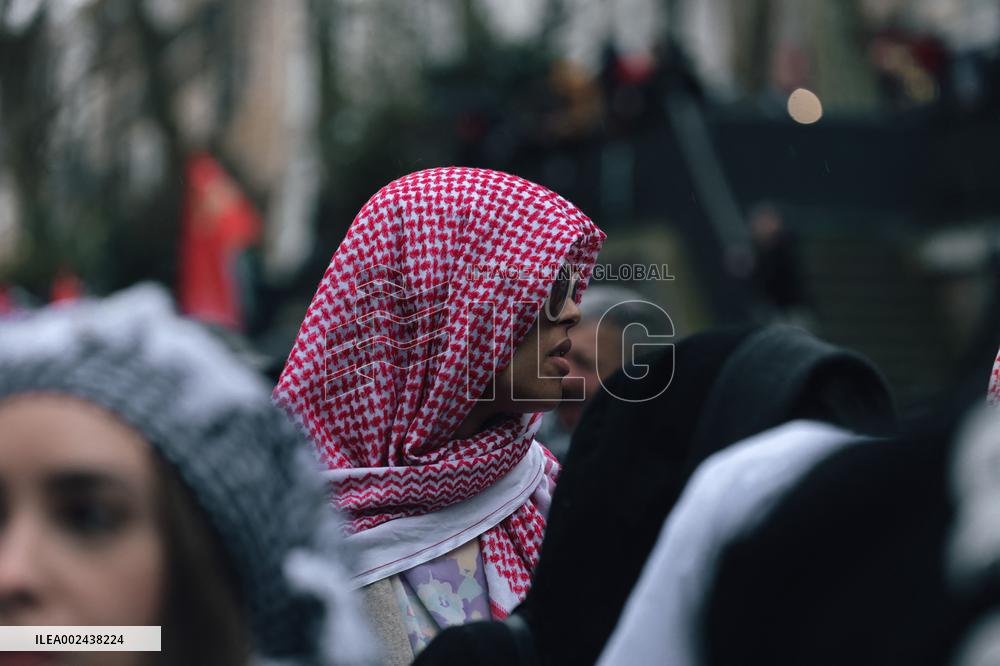 Demonstration In Support Of The Palestinian People - Paris