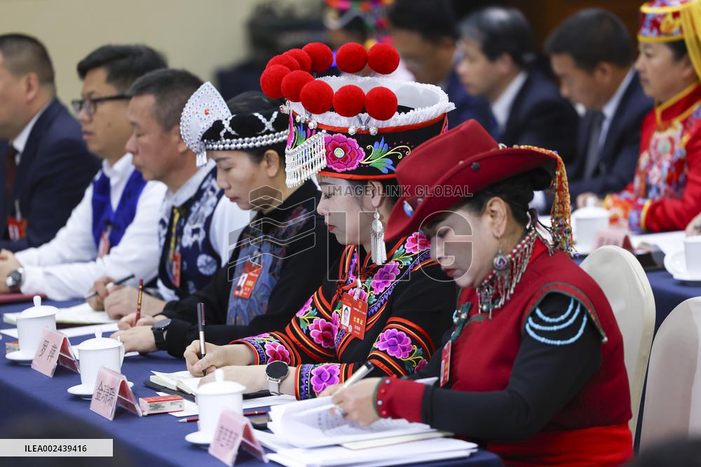 (TWO SESSIONS) CHINA-BEIJING-NPC-YUNNAN DELEGATION-GROUP MEETING (CN)