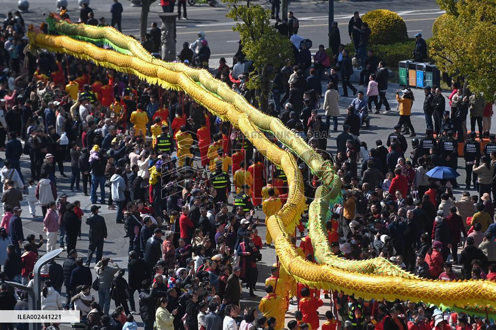 CHINA-ZHEJIANG-FENGHUA-CLOTH DRAGON-PARADE (CN)