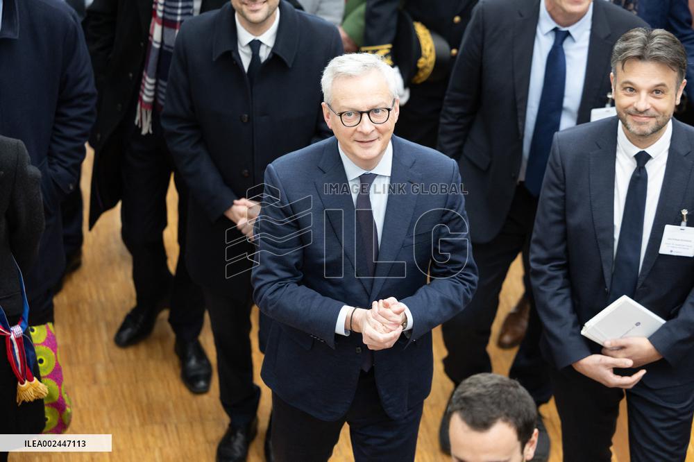Bruno Le Maire visits GE HealthCare - Buc