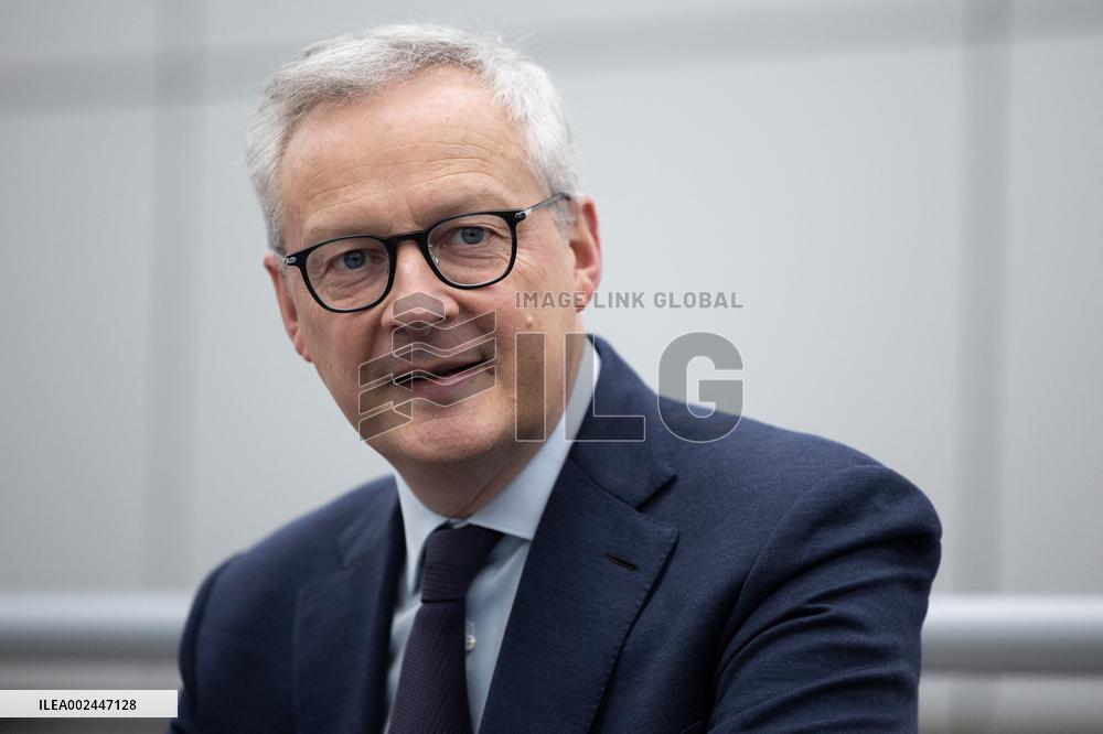 Bruno Le Maire visits GE HealthCare - Buc