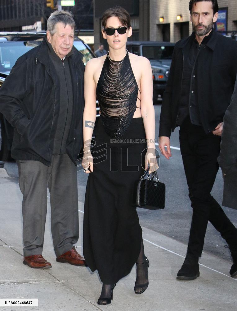 Kristen Stewart At The Late Show - NYC