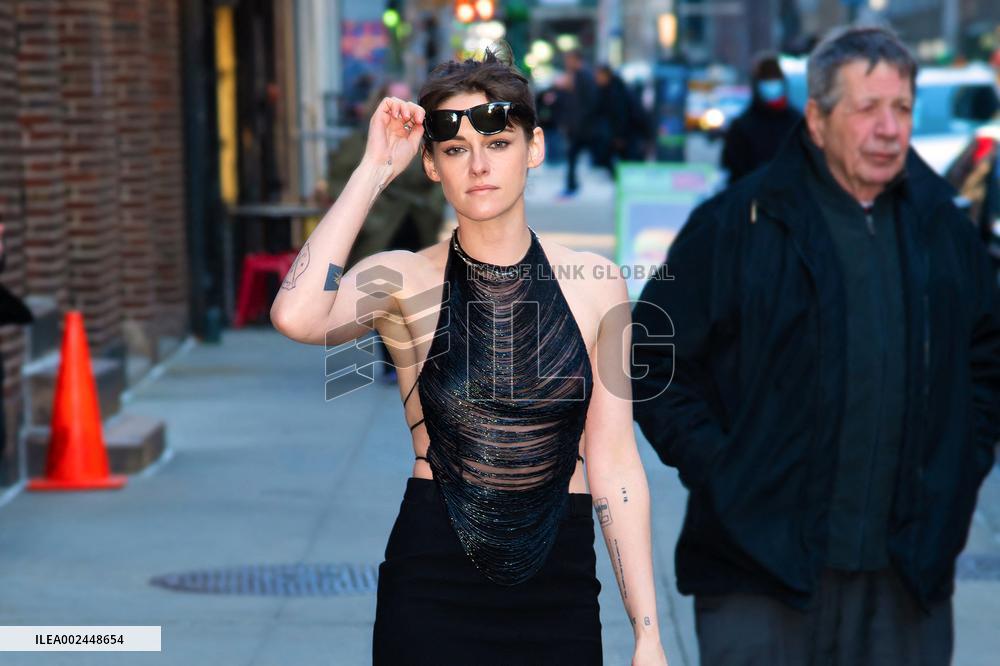 Kristen Stewart At The Late Show - NYC