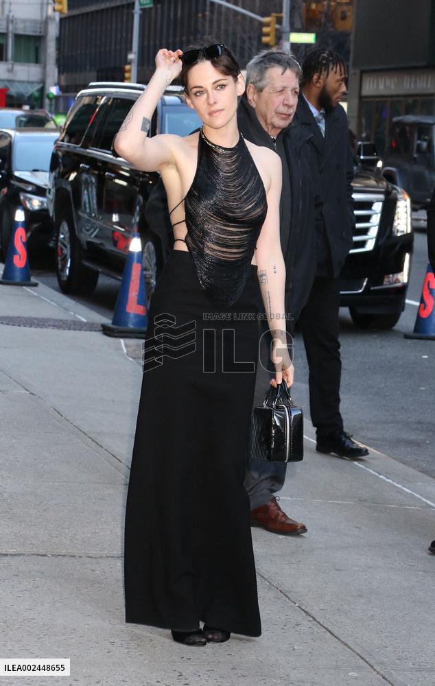Kristen Stewart At The Late Show - NYC