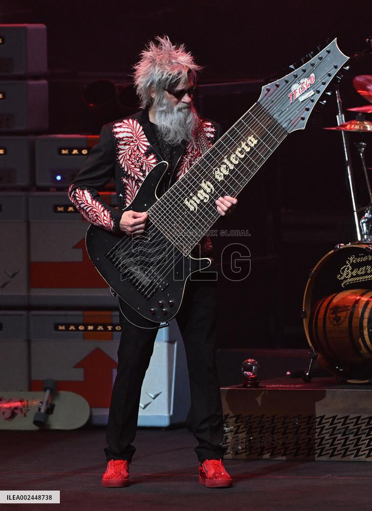 ZZ Top Perform - FL