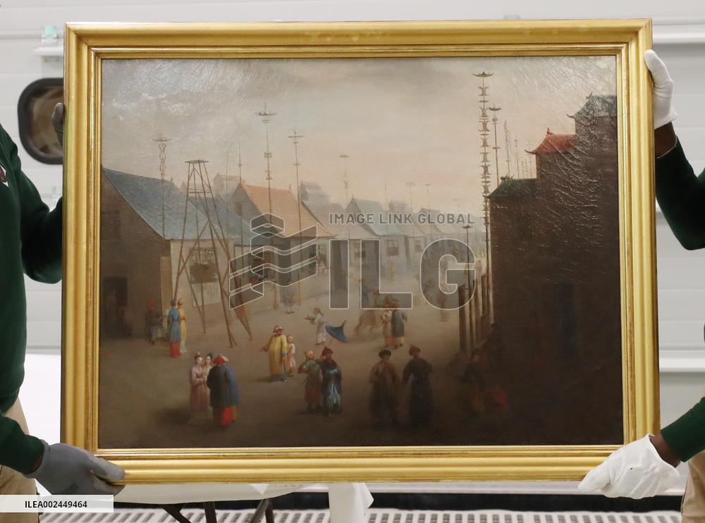 FRANCE-VERSAILLES-CHINA-DIPLOMATIC RELATIONS-60TH ANNIVERSARY-EXHIBITS-PACKING