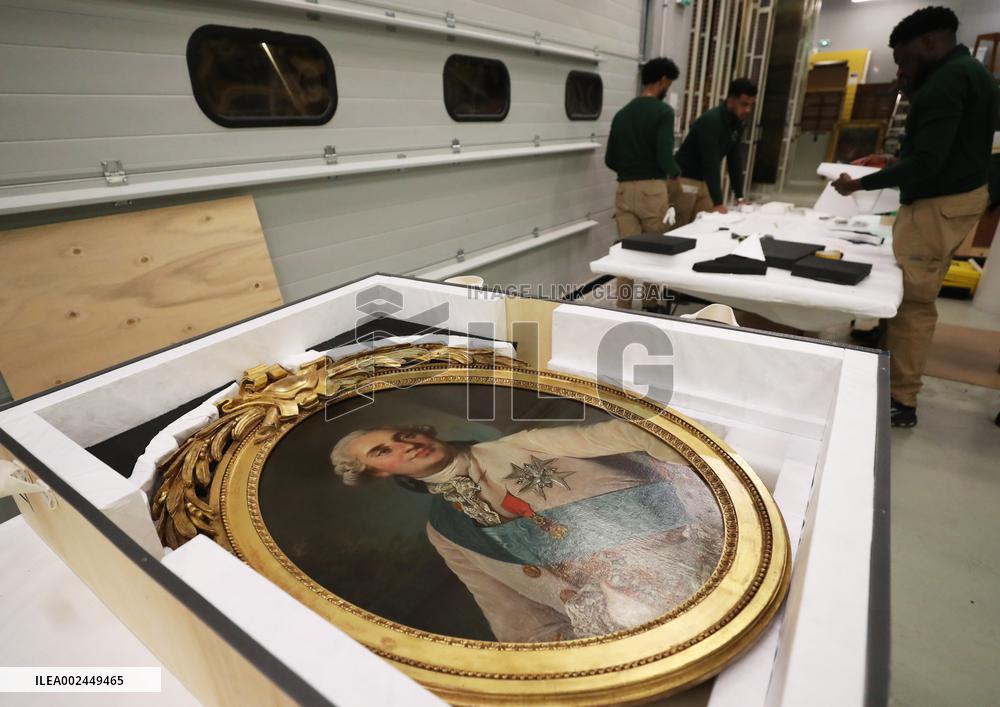 FRANCE-VERSAILLES-CHINA-DIPLOMATIC RELATIONS-60TH ANNIVERSARY-EXHIBITS-PACKING