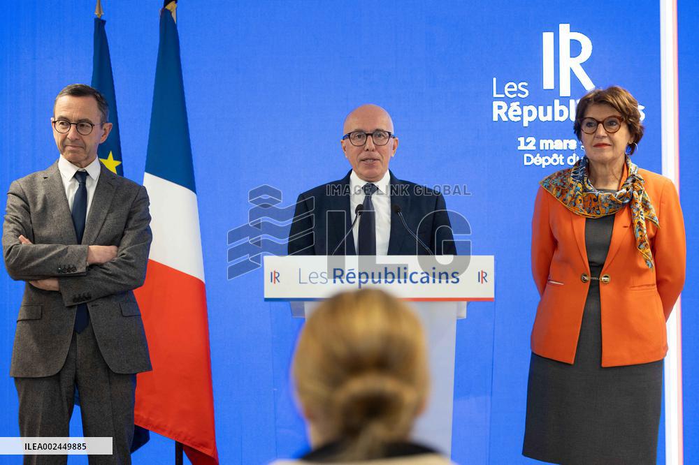 Les Republicains RIP on Immigration Press Conference - Paris