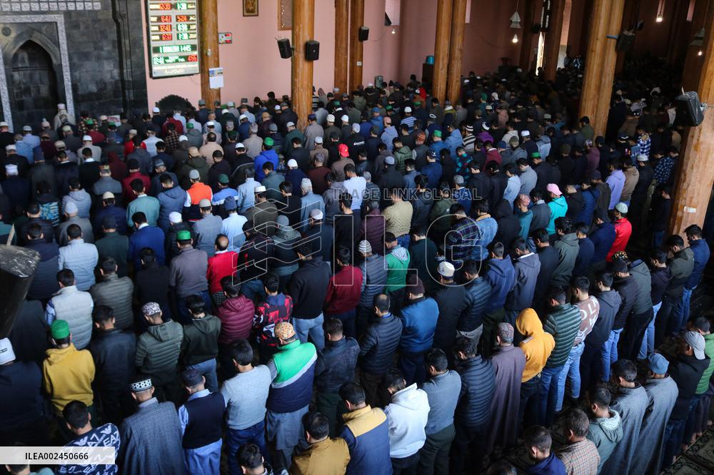 First Day Of Ramadan In Kashmir - India