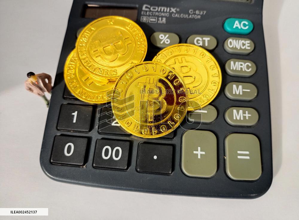 Illustration Bitcoin Rises Above $72,000