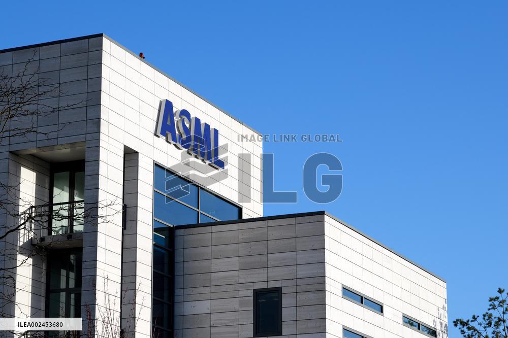 Dutch Government Tries To Stop ASML From Moving Out